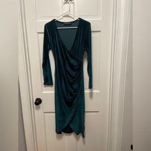 Going for Glamour Dark Emerald Velvet Long Sleeve Midi Dress